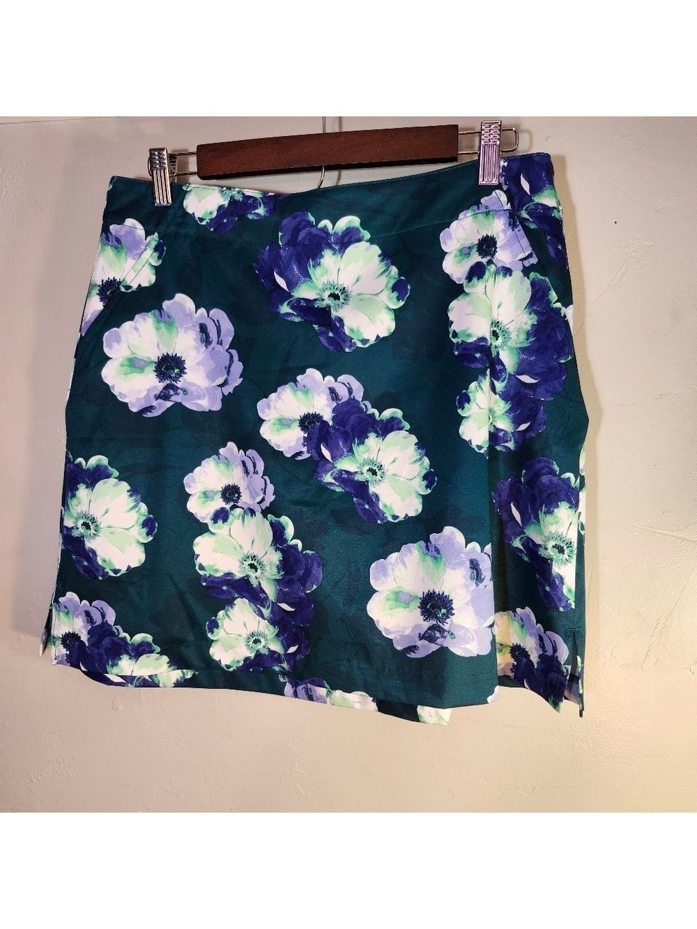 Lady Hagen NWT Hiking Golf Sports & Play Skort Sz 10